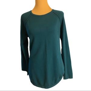Green/teal light sweater tunic in excellent condition.